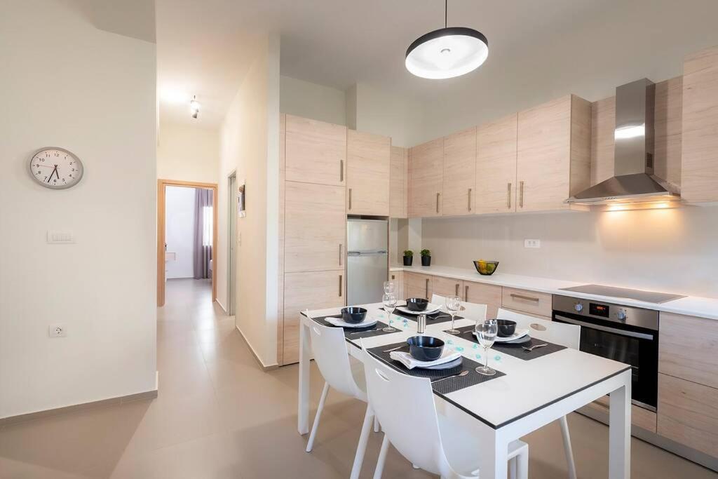 Fofi'S Elegant Home Kos Bagian luar foto