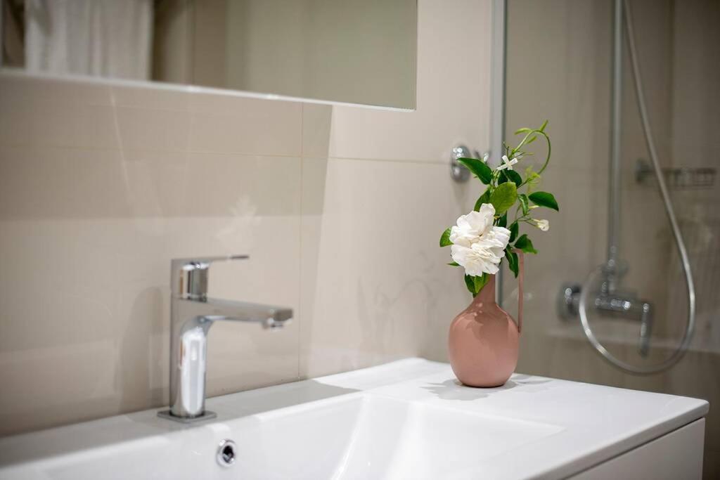 Fofi'S Elegant Home Kos Bagian luar foto